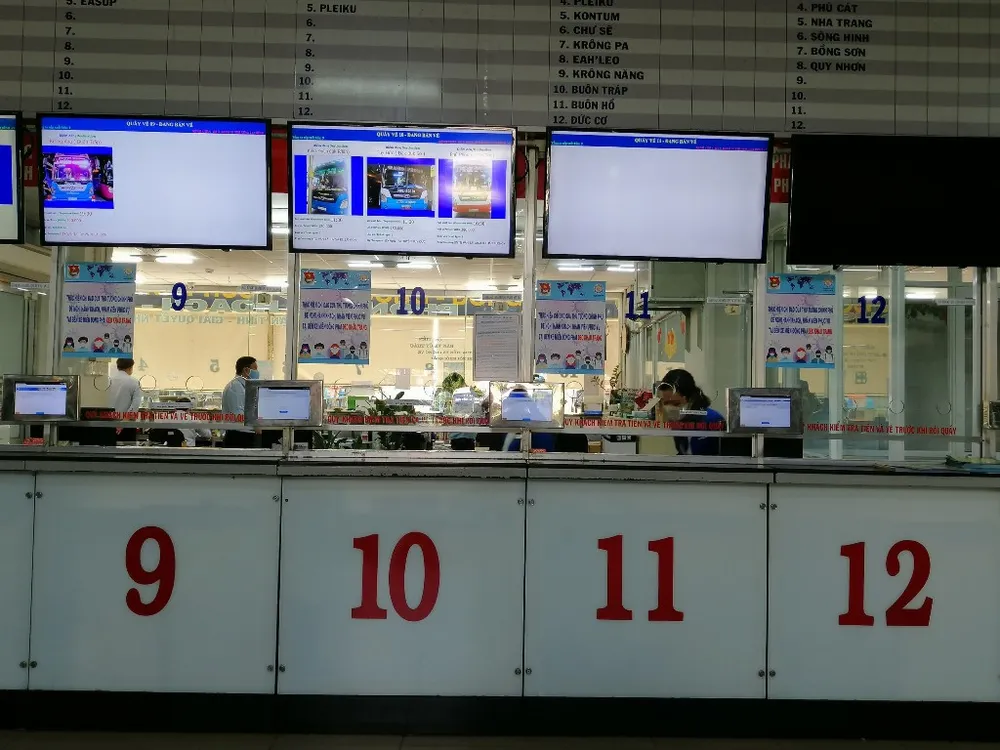 khai-bao-y-te-ben-xe-mien-dong-4