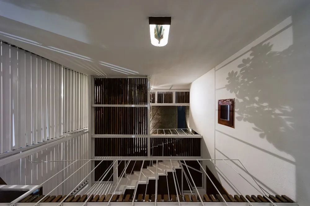 ngoi-nha-ket-hop-truyen-thong-hien-dai-17