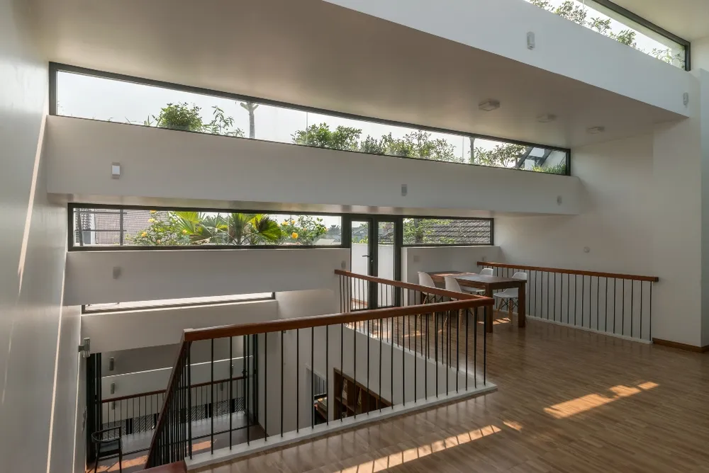 ngoi-nha-co-ruong-bac-thang-mat-tien-11