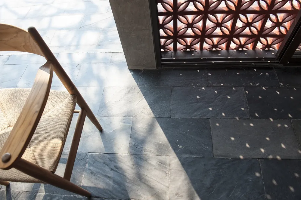 ngoi-nha-truyen-thong-hien-dai-15