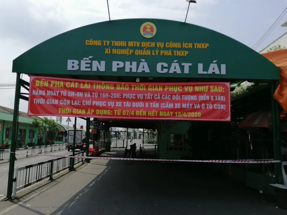nguoi-dan-quay-dau-pha-cat-lai-14
