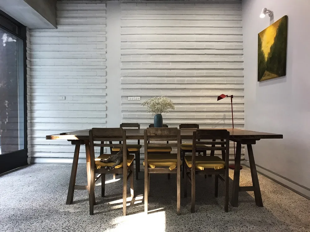 nha-co-mat-tien-gach-nung-5