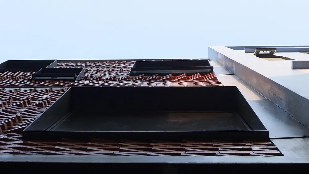 nha-co-mat-tien-gach-nung-9