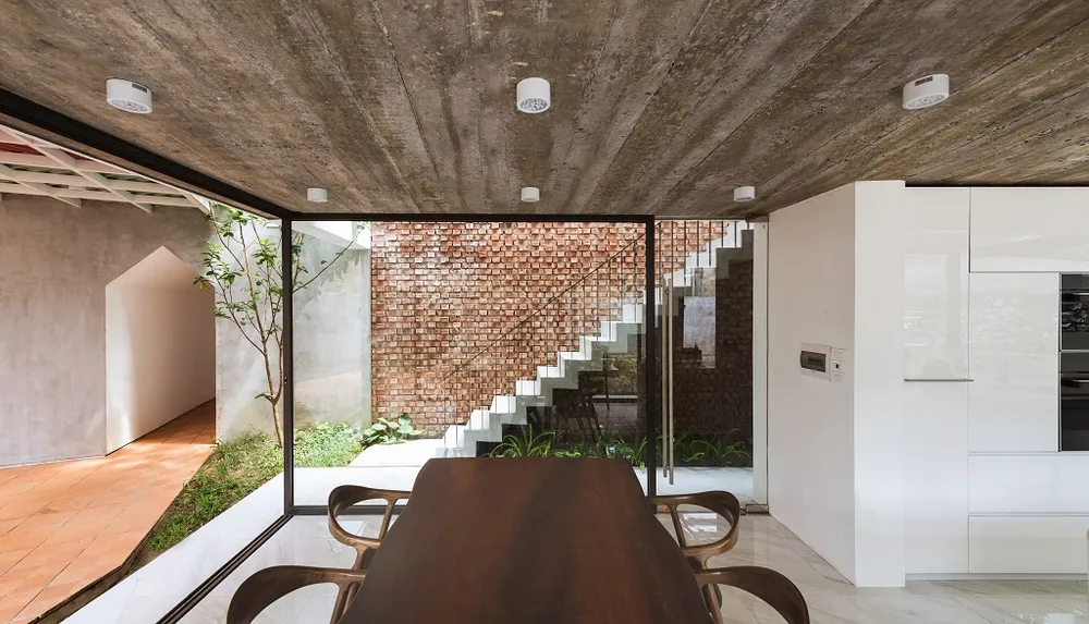 doc-dao-nha-mai-chong-mai-11