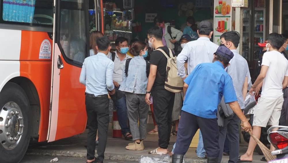 ben-xe-dip-le-3004-10