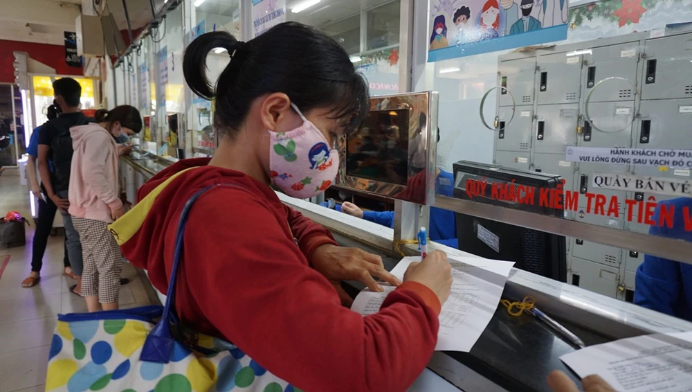 ben-xe-dip-le-3004-12