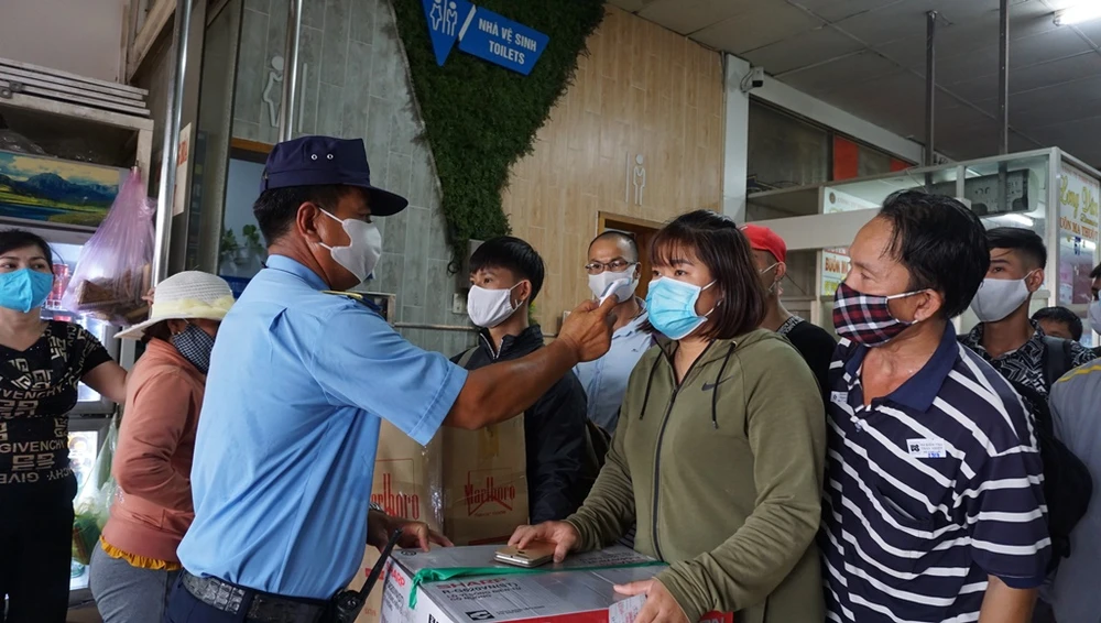 ben-xe-dip-le-3004-15