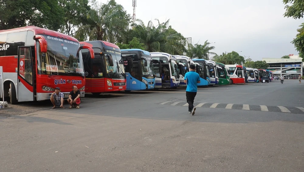 ben-xe-dip-le-3004-16