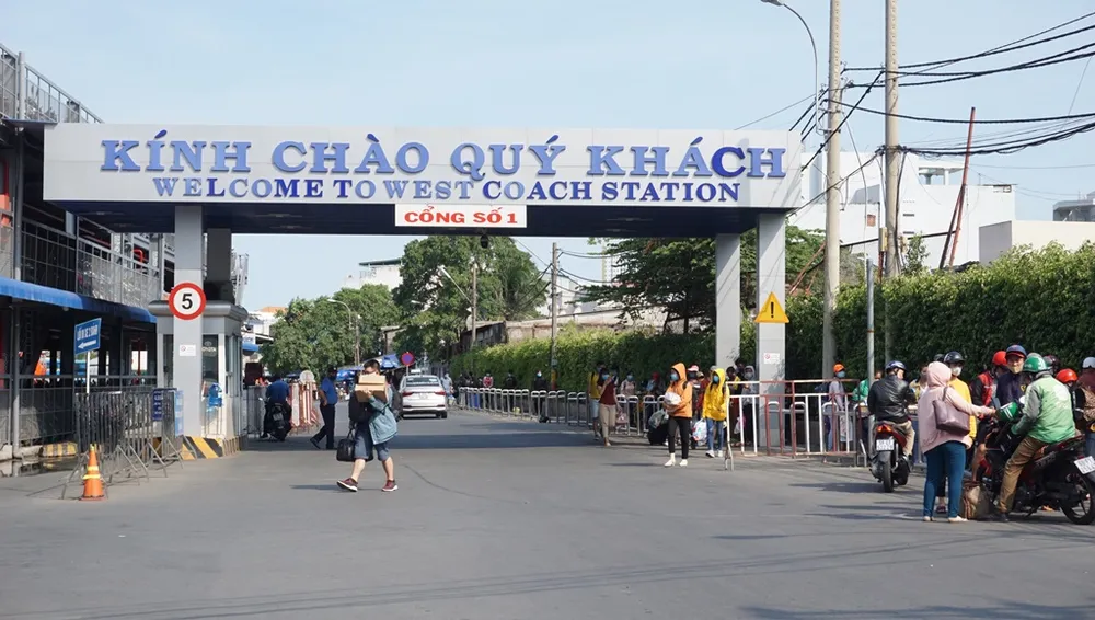 ben-xe-mien-tay-sau-le-10