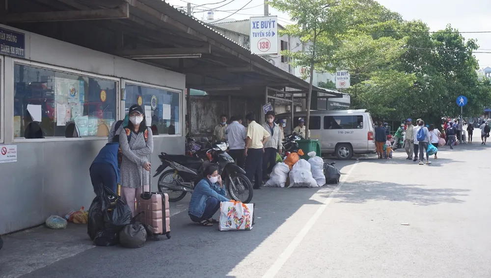 ben-xe-mien-tay-sau-le-4