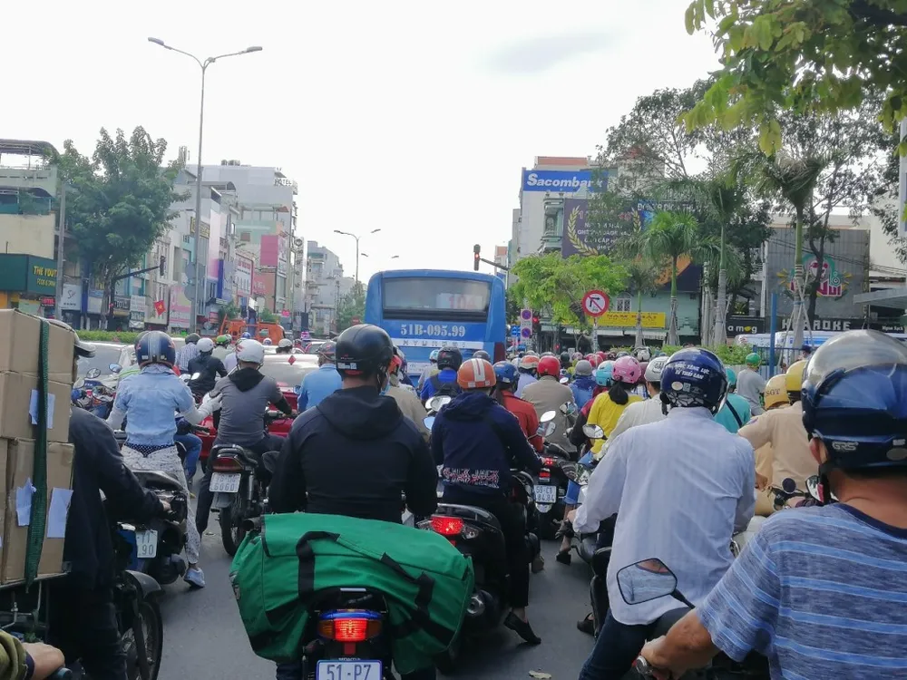 ket-xe-duong-Cong-Hoa-4