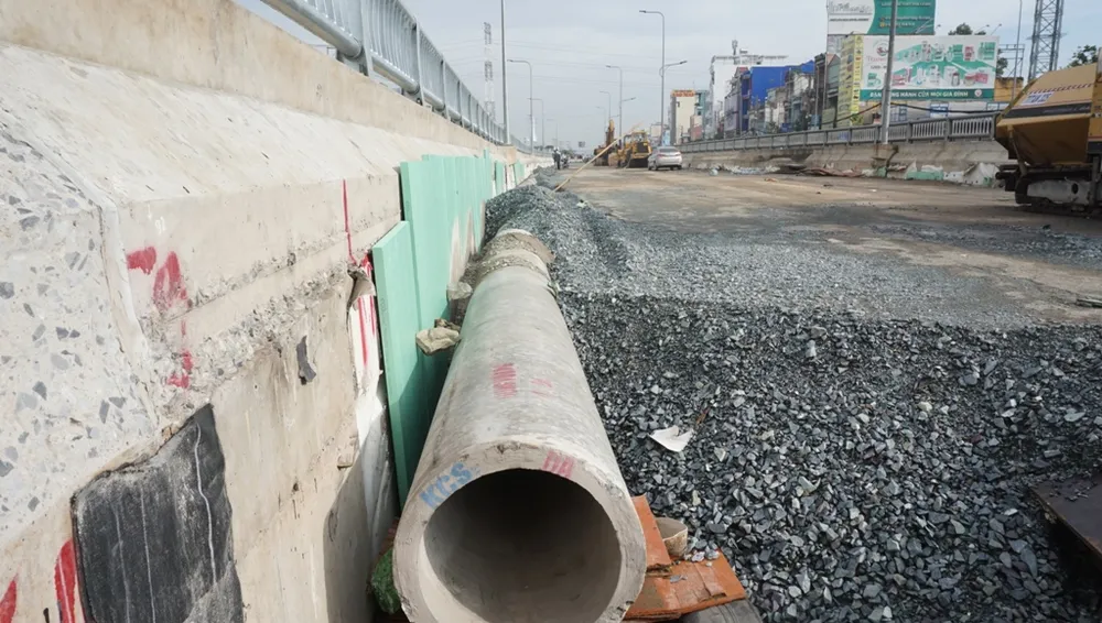 ham-chui-an-suong-thong-xe-12