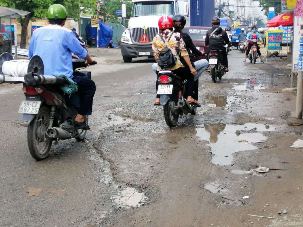 duong-tinh-lo-9-xuong-cap-3