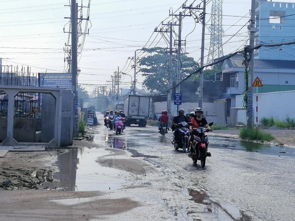 duong-tinh-lo-9-xuong-cap-4