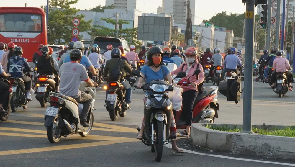 giao-thong-phia-dong-TP.HCM-10