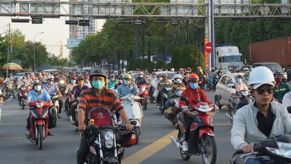 giao-thong-phia-dong-TP.HCM-9