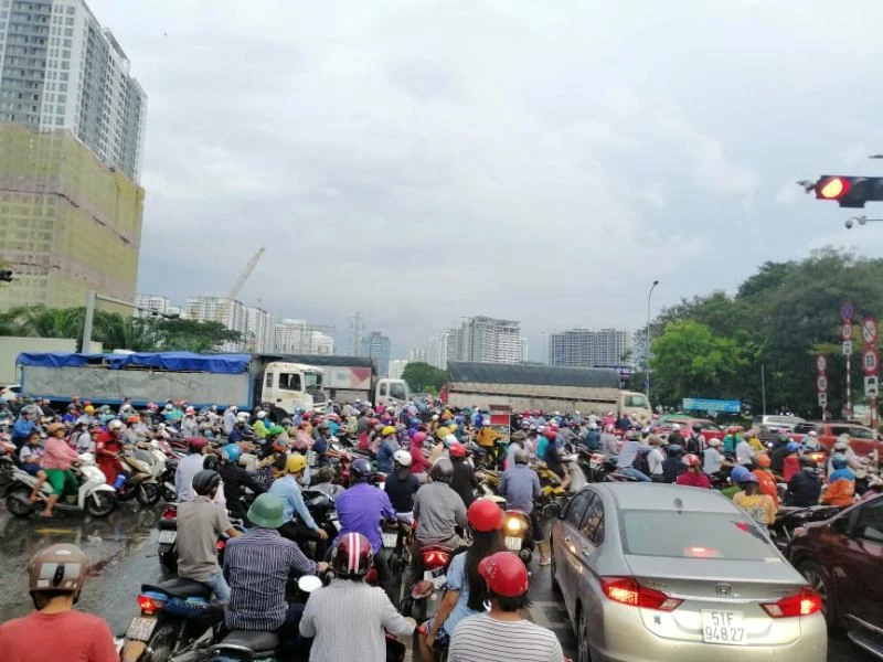 ham-chui-nguyen-van-linh-nguyen-huu-tho-1