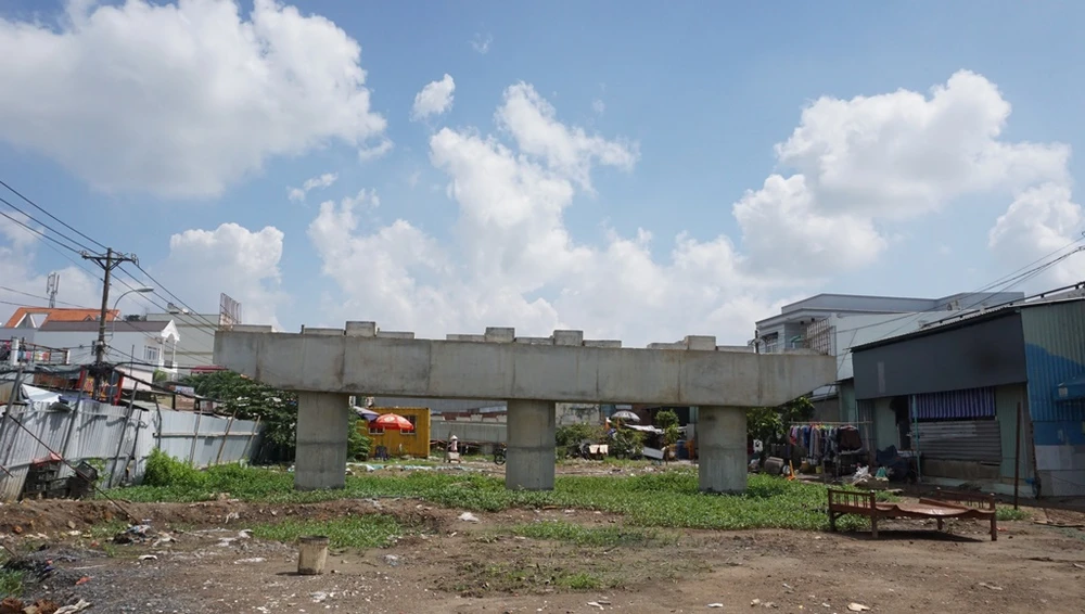 hai-cay-cau-nha-be-12