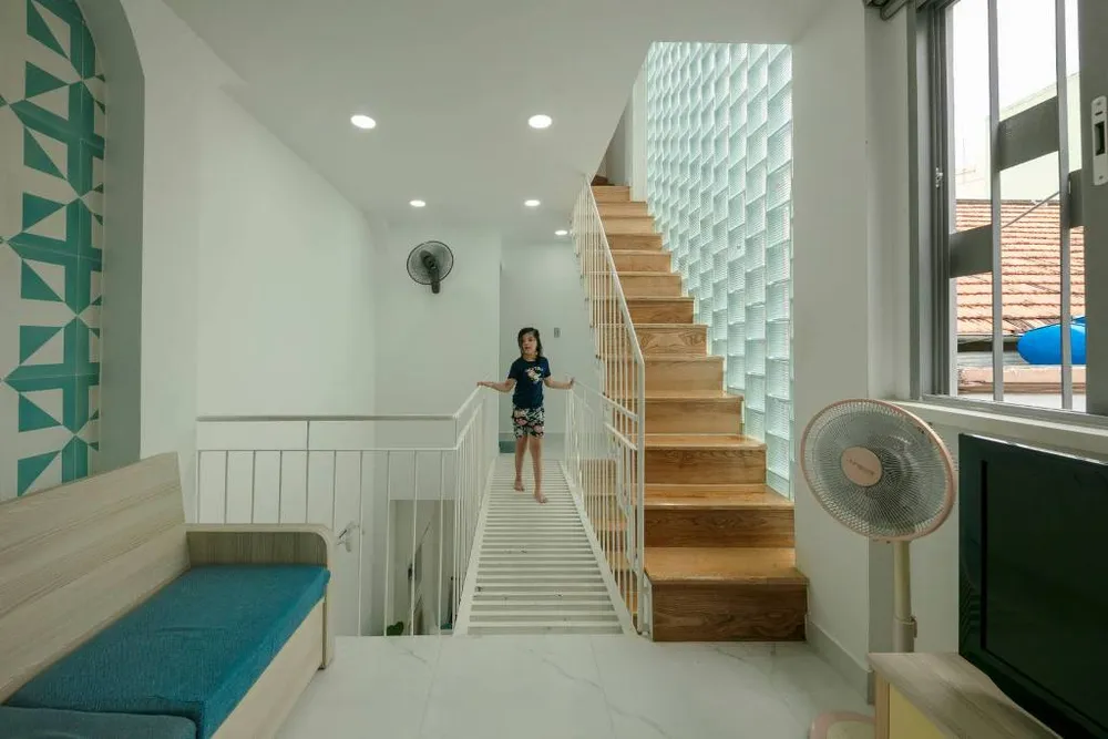 giai-phap-cho-nha-chieu-ngang-nho-7