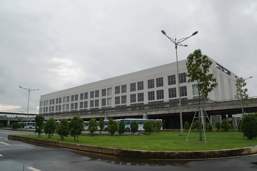 ben-xe-mien-dong-moi-1