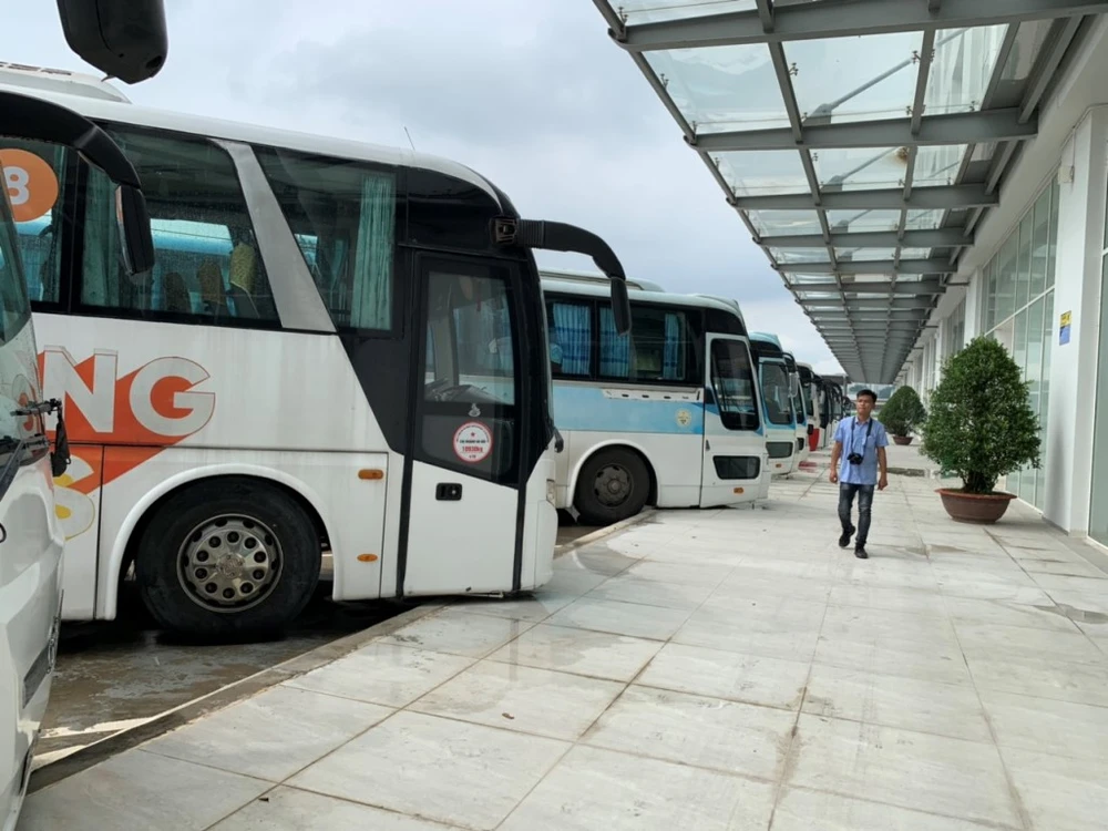 ben-xe-mien-dong-moi-2