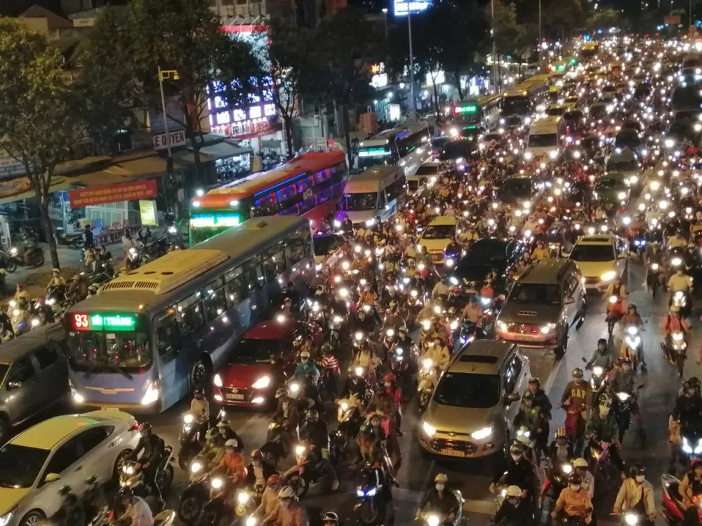 ket-xe-nga-tu-hang-xanh-2