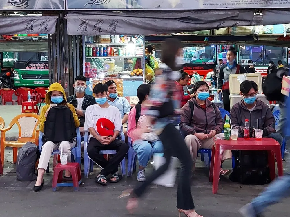 ben-xe-vang-ngay-tet-8