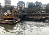 Bao giờ mới cải tạo kênh Hy Vọng? ảnh 2 TP.HCM: Làm sạch những dòng kênh đầy rác