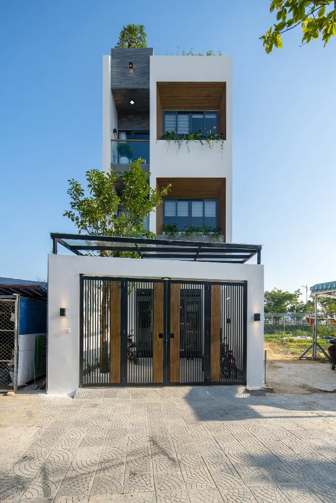 nha-pho-co-gieng-troi-1