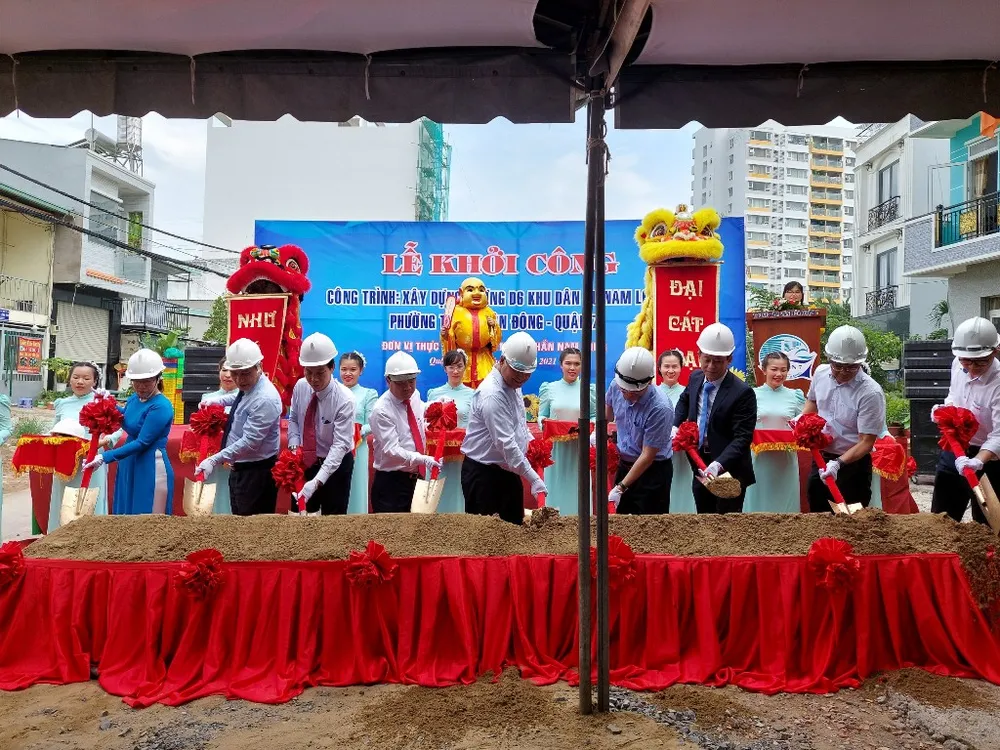 hai-tuyen-duong-moi-quan7-4