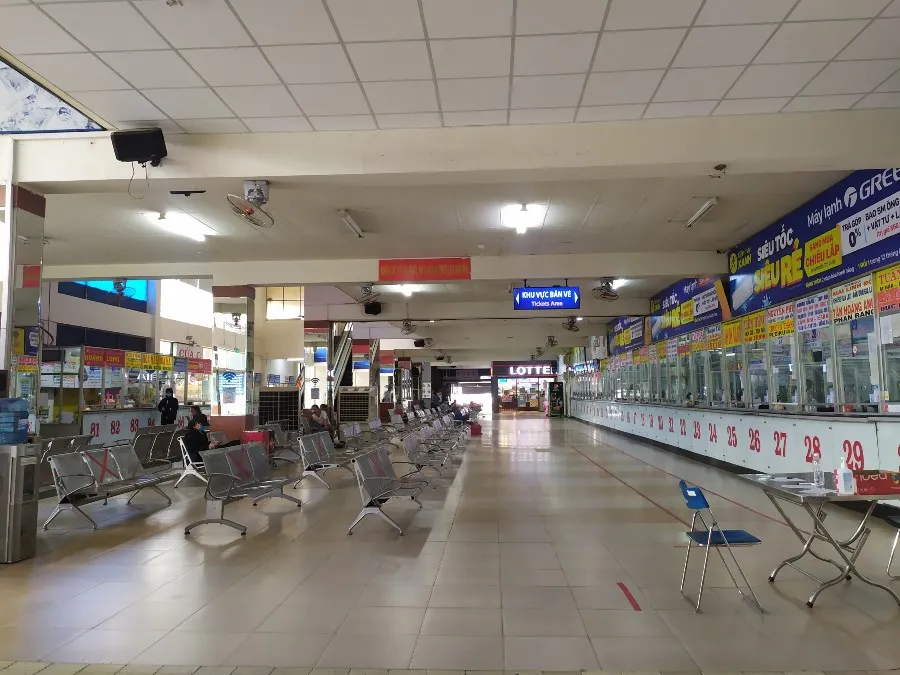 ben-xe-mien-dong-ngay-dau-gian-cach-xa-hoi-1