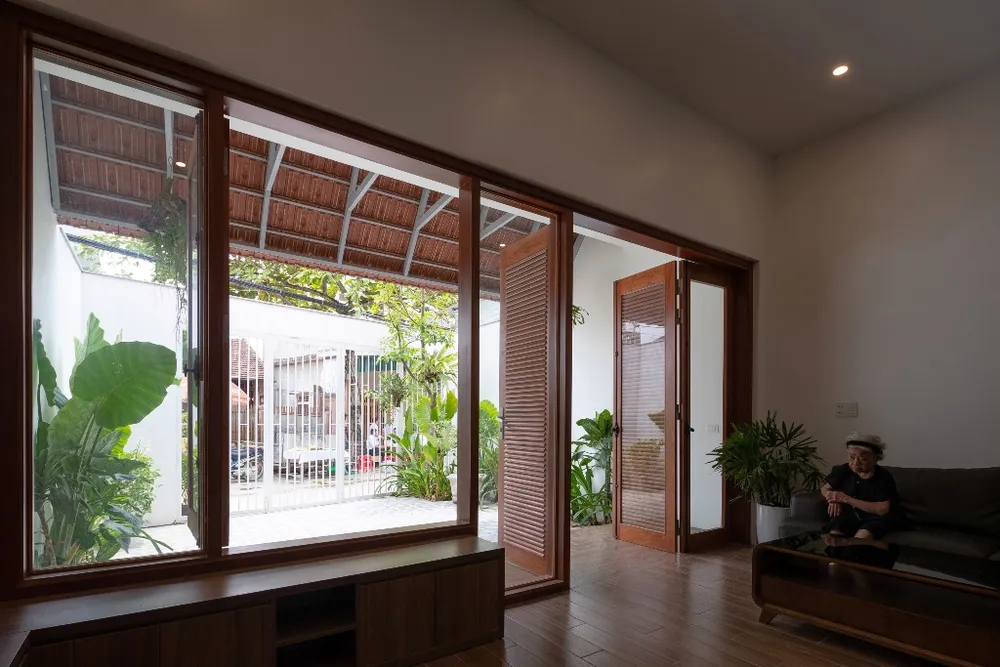 ngoi-nha-ngoi-co-ba-mai-truot-8