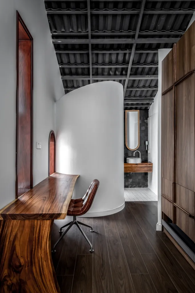 Nghỉ dưỡng tại gia trong ngôi nhà có 3 giếng trời ảnh 18 ngoi-nha-co-ba-gieng-troi-17