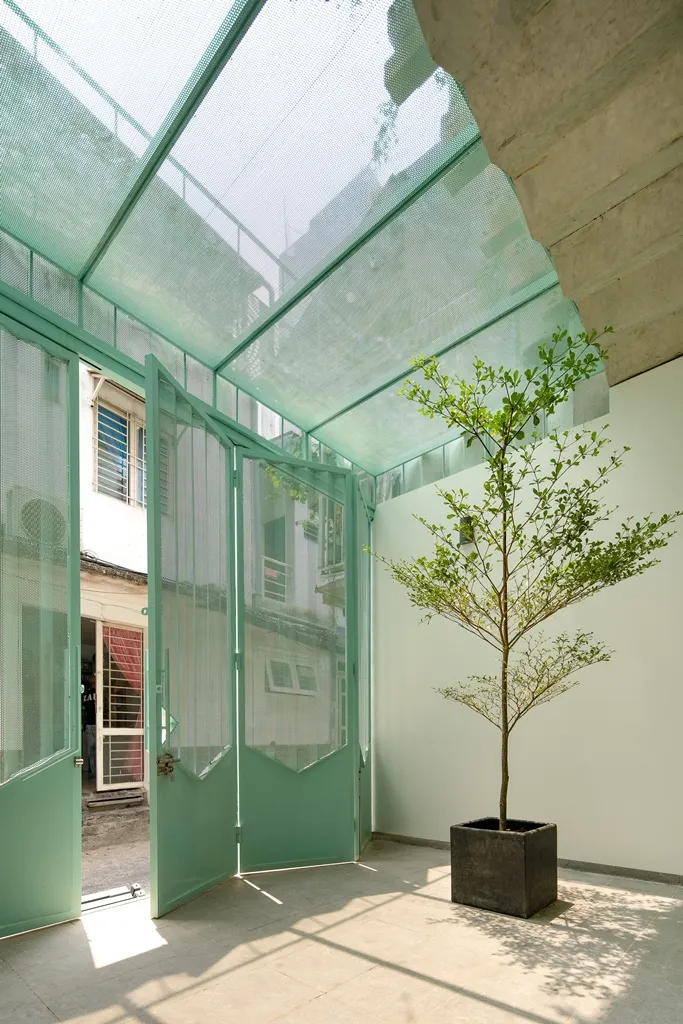 nha-long-hem-o-sai-gon-6