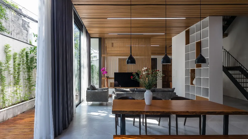 ngoi-nha-khong-thay-cua-ra-vao-o-Sai-Gon-5