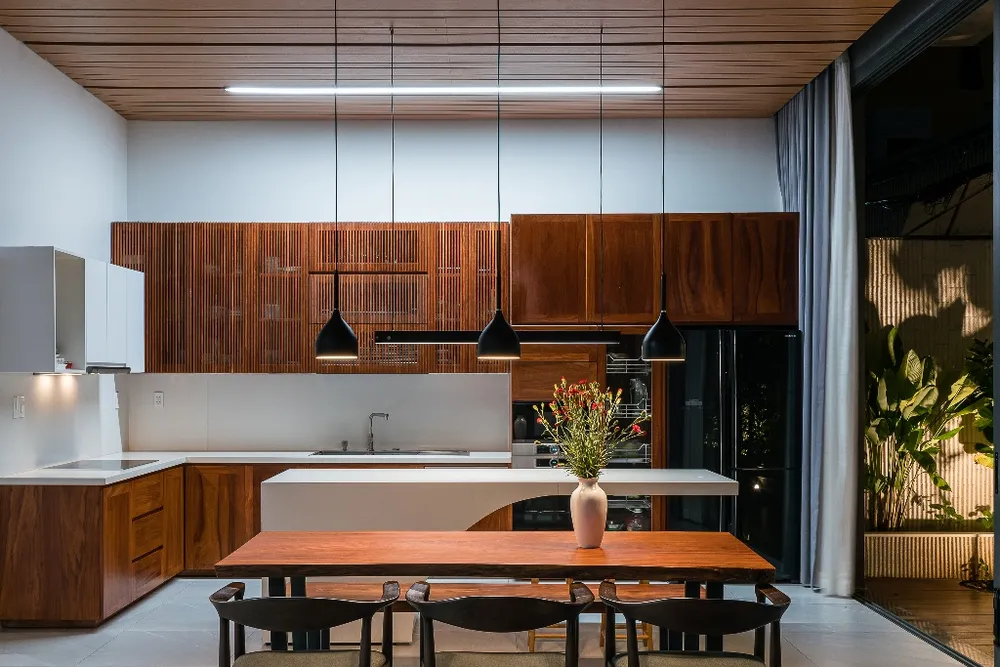 ngoi-nha-khong-thay-cua-ra-vao-o-Sai-Gon-7