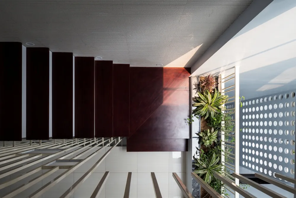 nha-pho-mat-tien-so-le-12