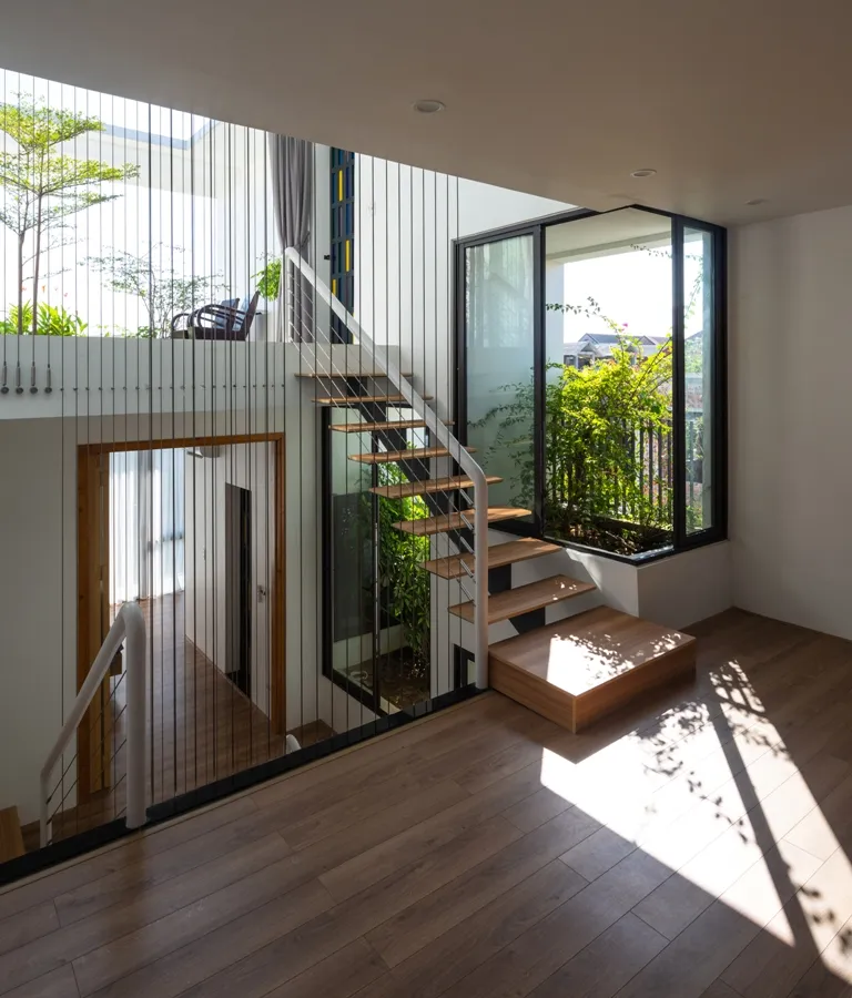 nha-pho-ngap-tran-cay-xanh-14