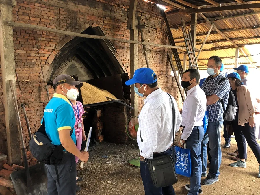 doan-khach-dac-biet-1