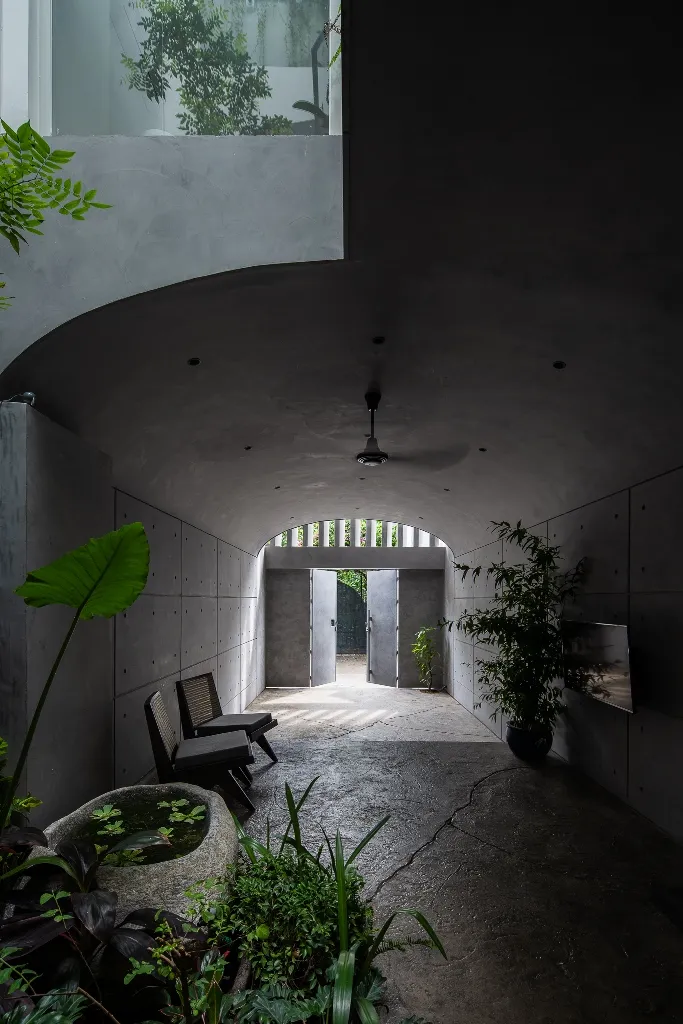 ngoi-nha-co-cau-truc-vom-6