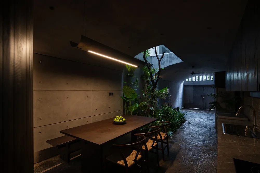 ngoi-nha-co-cau-truc-vom-9