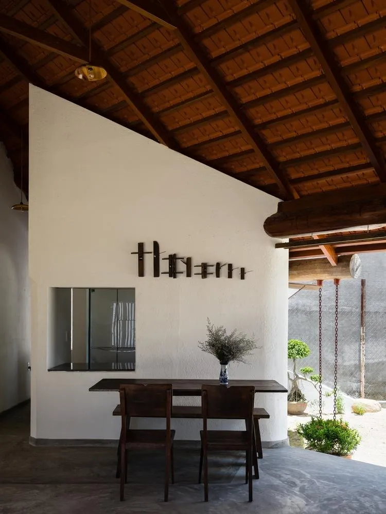 Vật liệu địa phương vừa giảm chi phí vừa thể hiện được nét truyền thống của người Chăm.