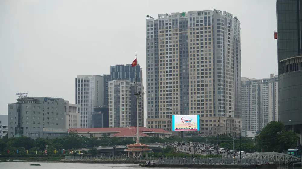 Cột cờ Thủ ngữ ở quận 1, TP.HCM. Cột cờ Thủ ngữ ở quận 1, TP.HCM.