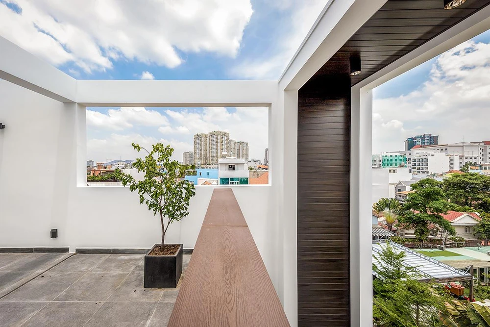 Sân thượng của ngôi nhà.