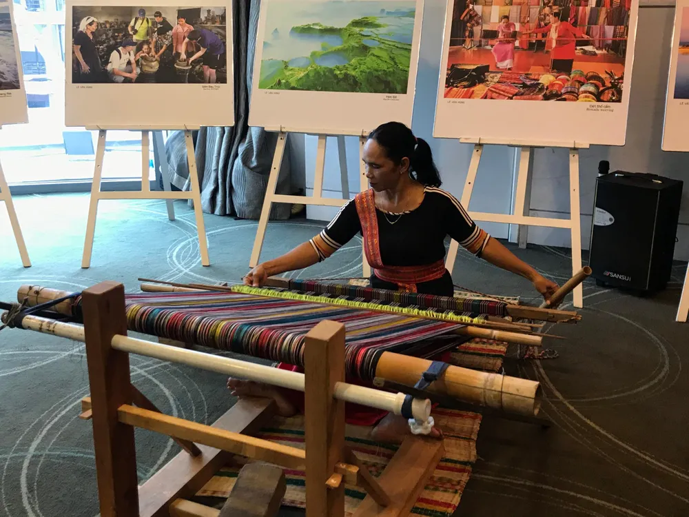 Ninh Thuận định hướng xây dựng các sản phẩm du lịch đặc trưng. Ninh Thuận định hướng xây dựng các sản phẩm du lịch đặc trưng.