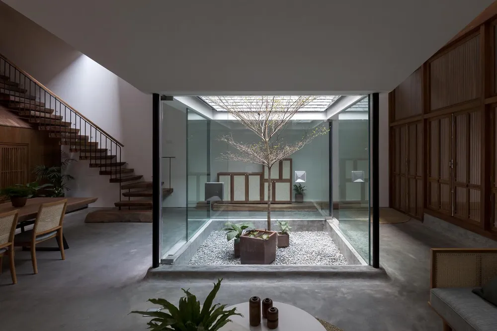 Ngôi nhà lấy sáng nhờ 'chiếc phễu' khổng lồ ảnh 7