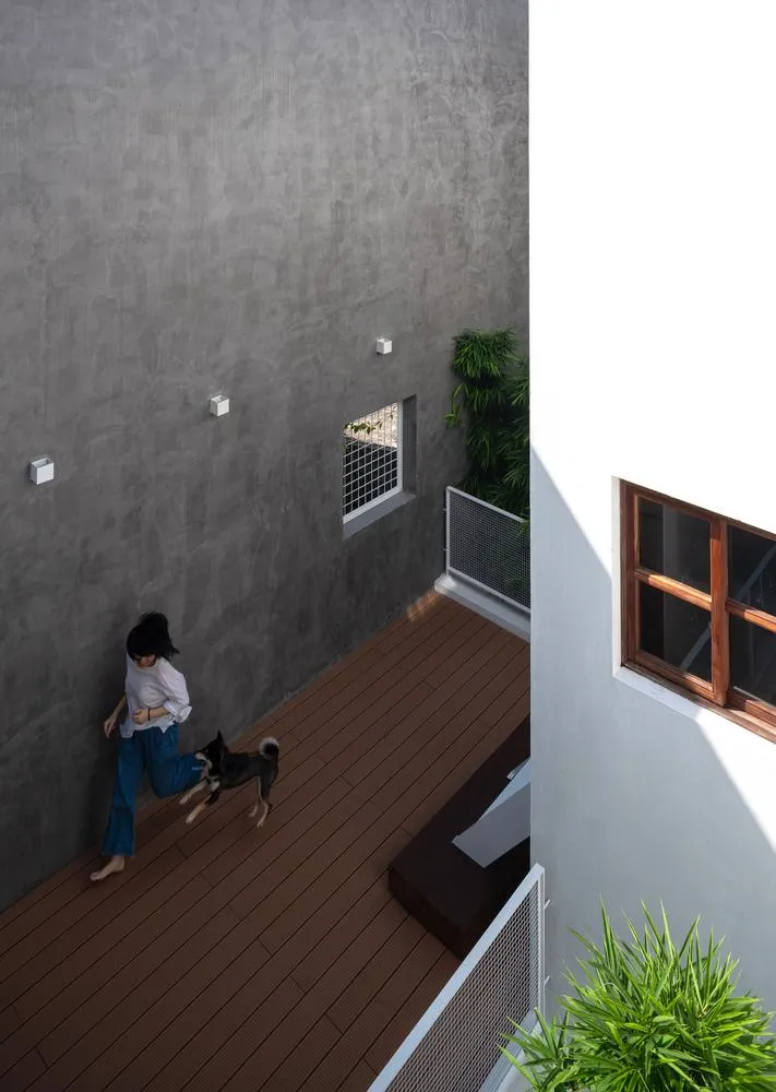 Ngôi nhà có 3 sân vườn giữa lòng Hà Nội ảnh 12