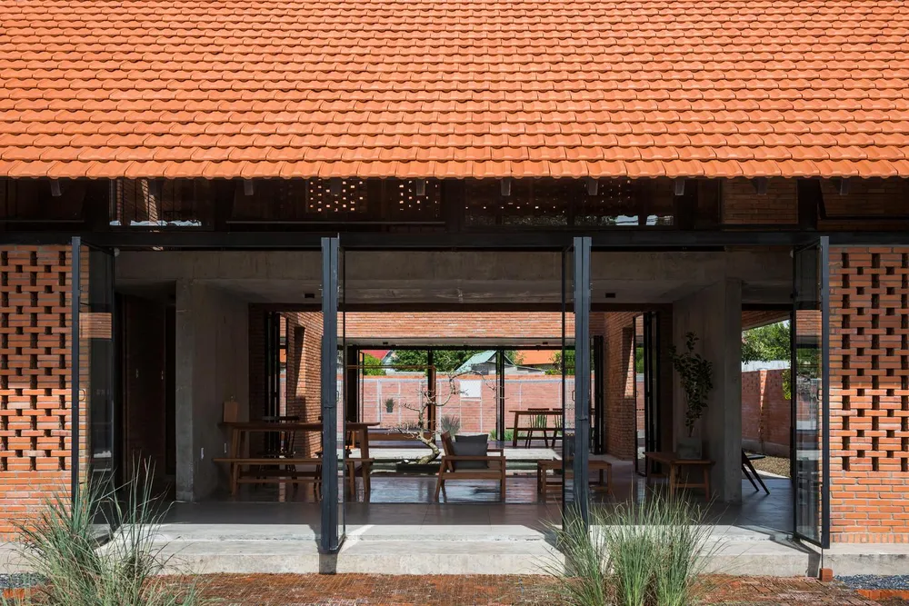 Công trình được thiết kế bởi nhóm thiết kế Tropical Space.