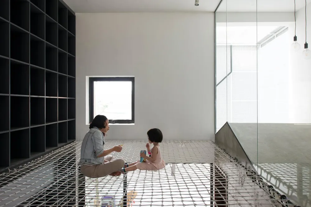 Lưới nghỉ thư giãn là không gian vui chơi của cả gia đình những lúc rảnh rỗi.