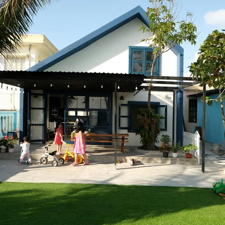 Công trình có diện tích 40 m2 được xây dựng tại xã Xuân Hải, huyện Sông Cầu, tỉnh Phú Yên.